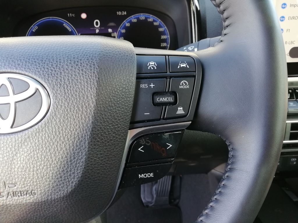 toyota-camry-prestige-2-5-hev - 9