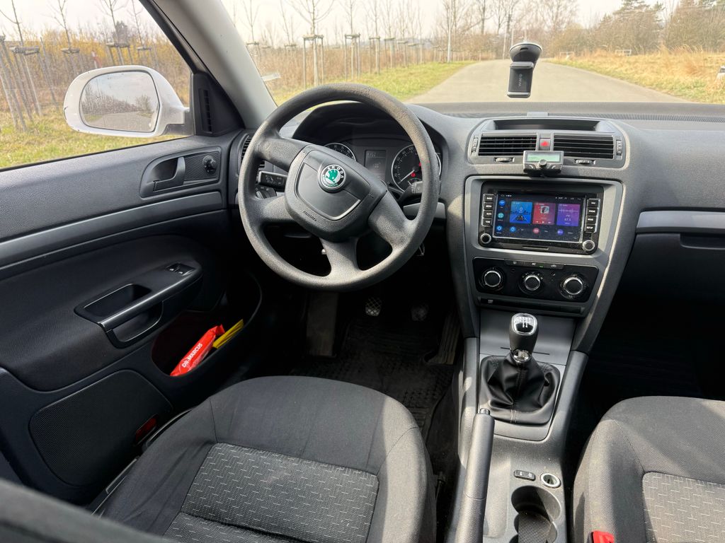 skoda-octavia-1-6tdi - 9