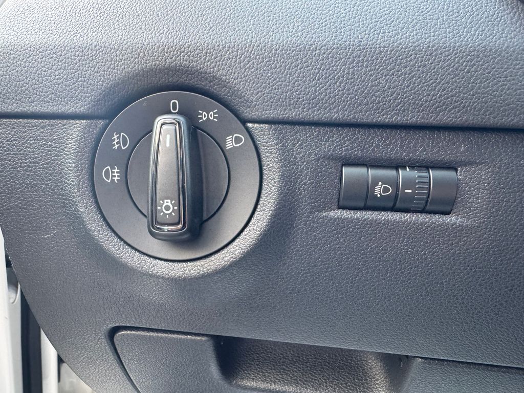 skoda-octavia-combi-1-2-tsi-ambition - 7