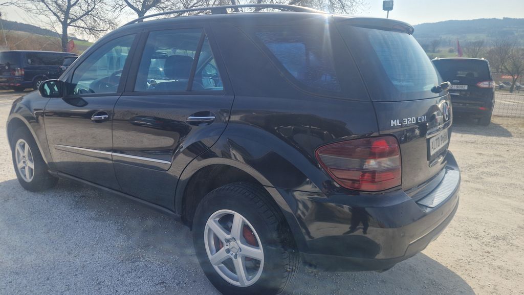 mercedes-benz-tridy-m-3-0-tdi - 5