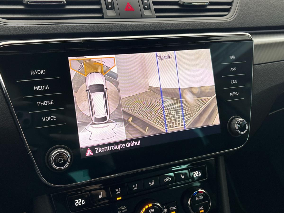 skoda-superb-2-0-tsi-sportline-7dsg - 9