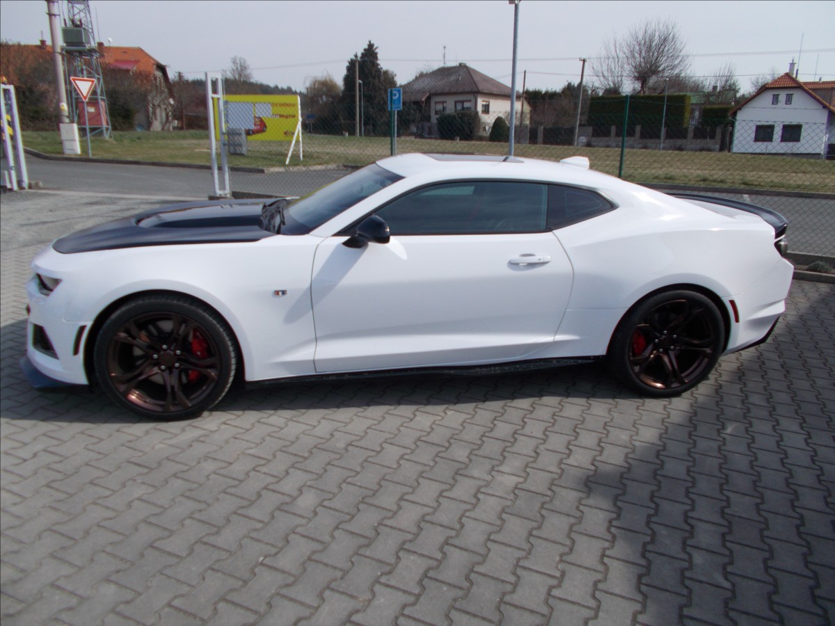 chevrolet-camaro-6-2-v8-2ss-at-10-recaro-zl1-vzhled - 4