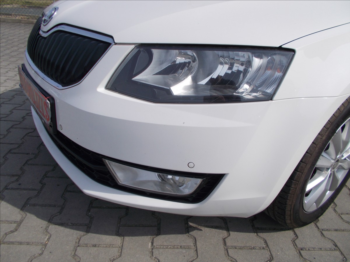 skoda-octavia-2-0-tdi-110-kw-digiklima-stk-10-2027-iii - 6