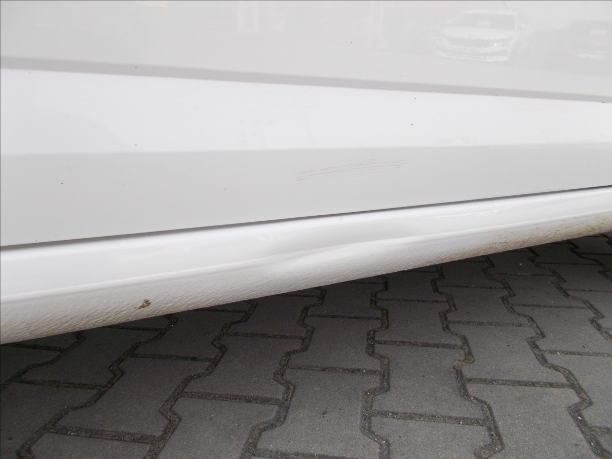 skoda-octavia-2-0-tdi-110-kw-digiklima-stk-10-2027-iii - 9