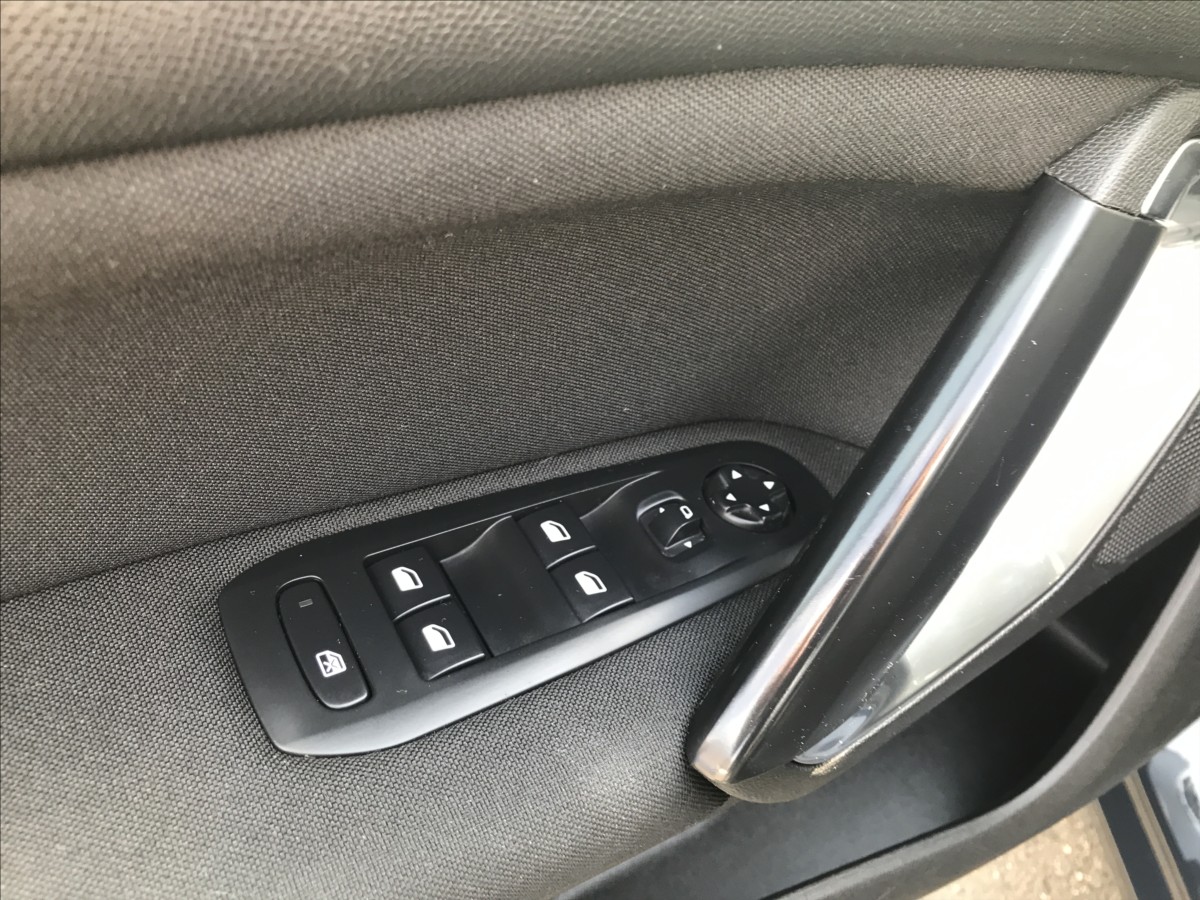 peugeot-308-1-5-hdi-75kw-combi - 7