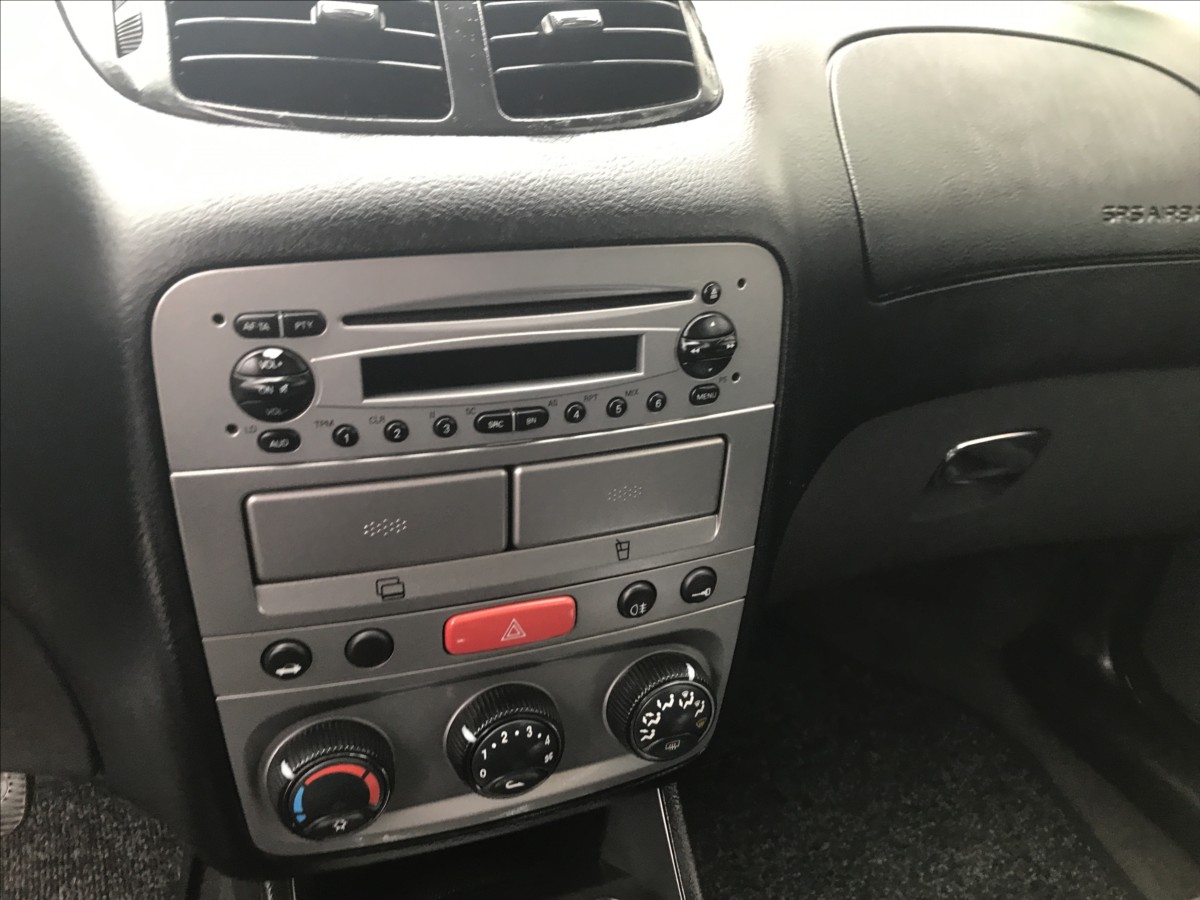 alfa-romeo-147-1-6-i-3dv-77kw - 8