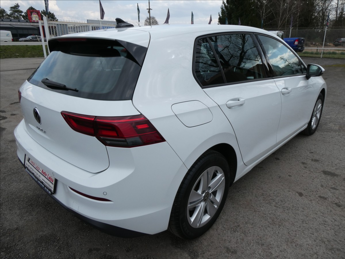 volkswagen-golf-2-0-viii-tdi-2x-kola-led-cebia - 8