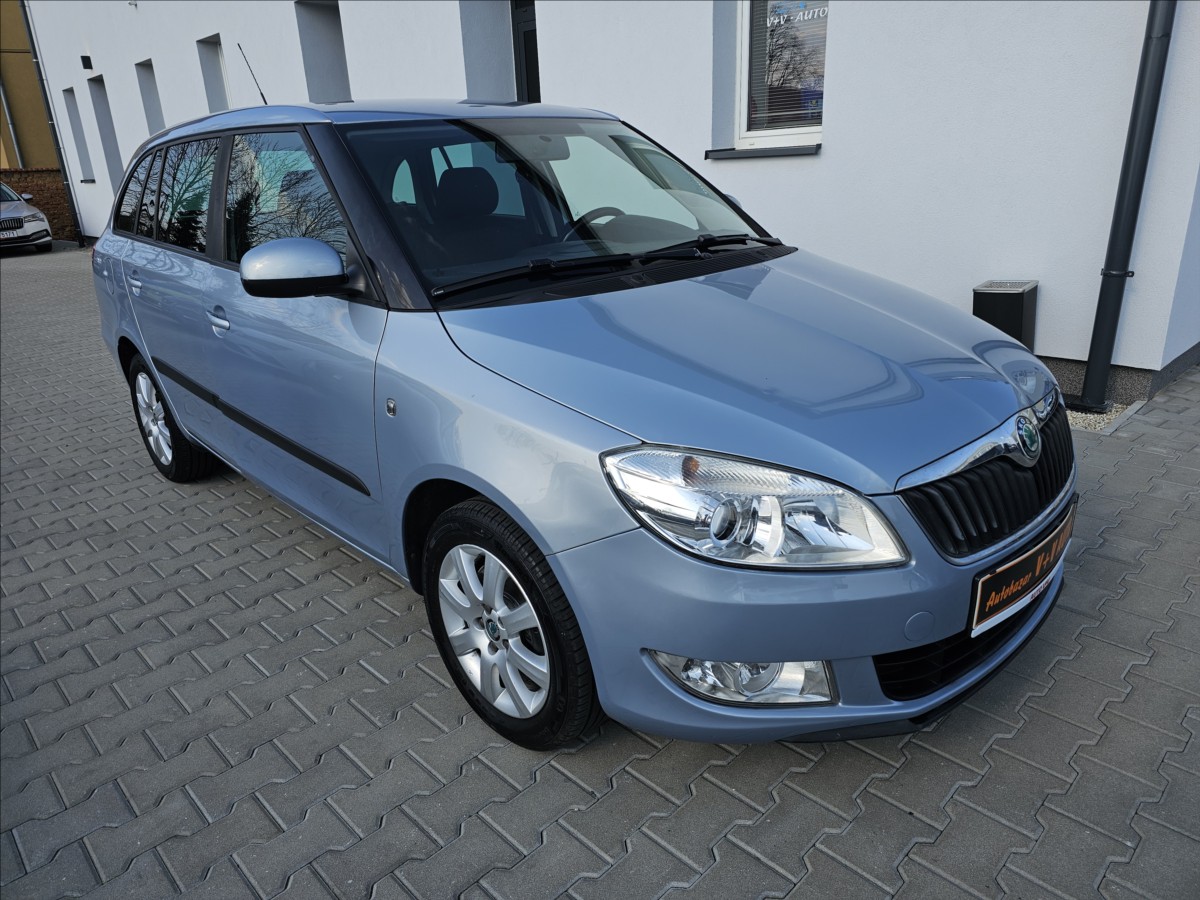 skoda-fabia-ii-1-2tsi-77kw-ambiente - 3