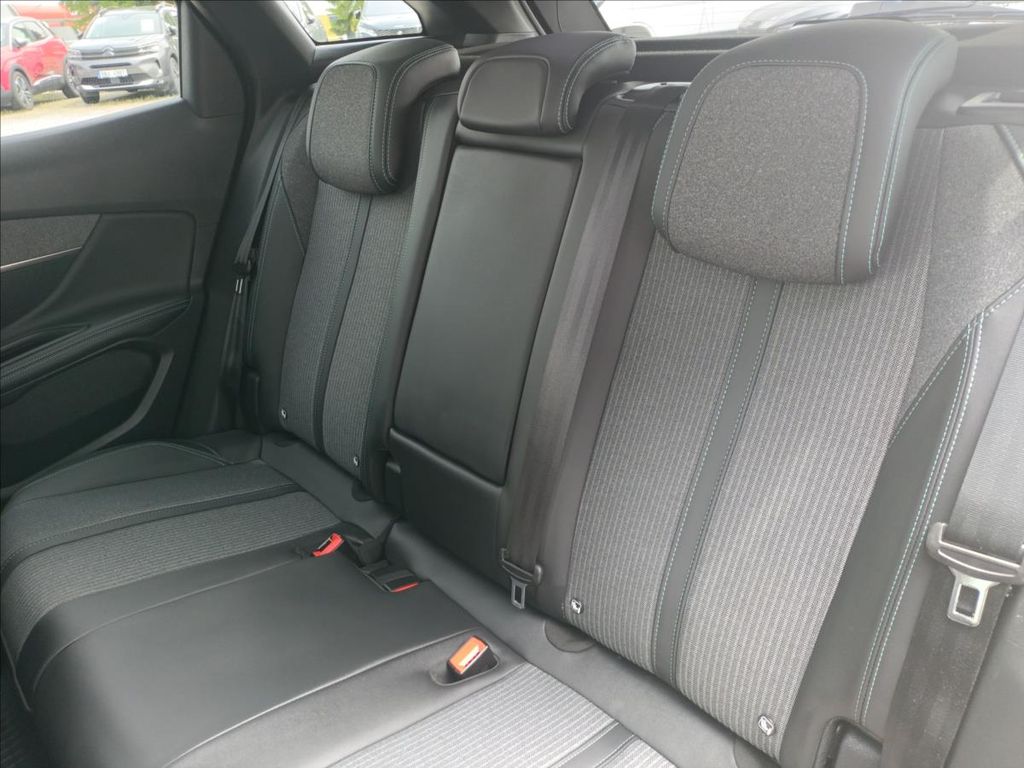 peugeot-3008-allure-1-5-bhdi-130-eat8 - 4