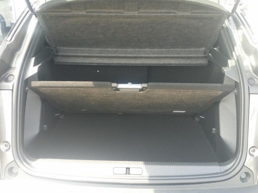 peugeot-2008-allure-pack-1-2-pt-130k-s-s-ea - 8