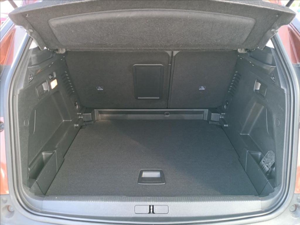 peugeot-3008-allure-1-2-puretech-130k-eat8 - 5