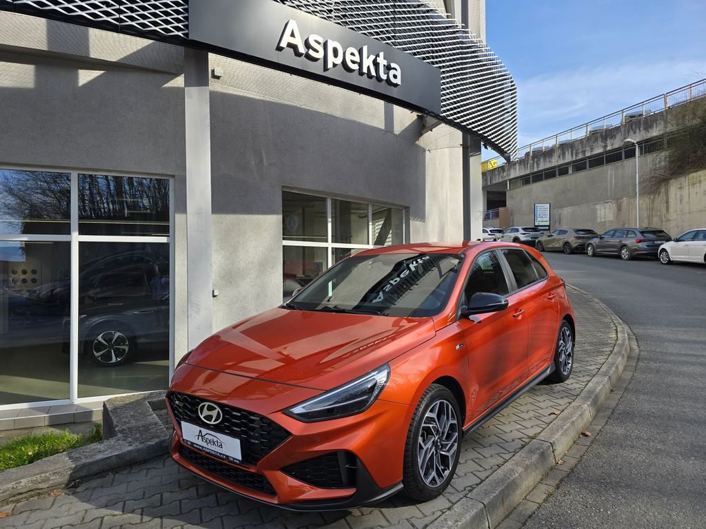 Hyundai i30 1.5i N-Line, serv.kn., 1.maj.