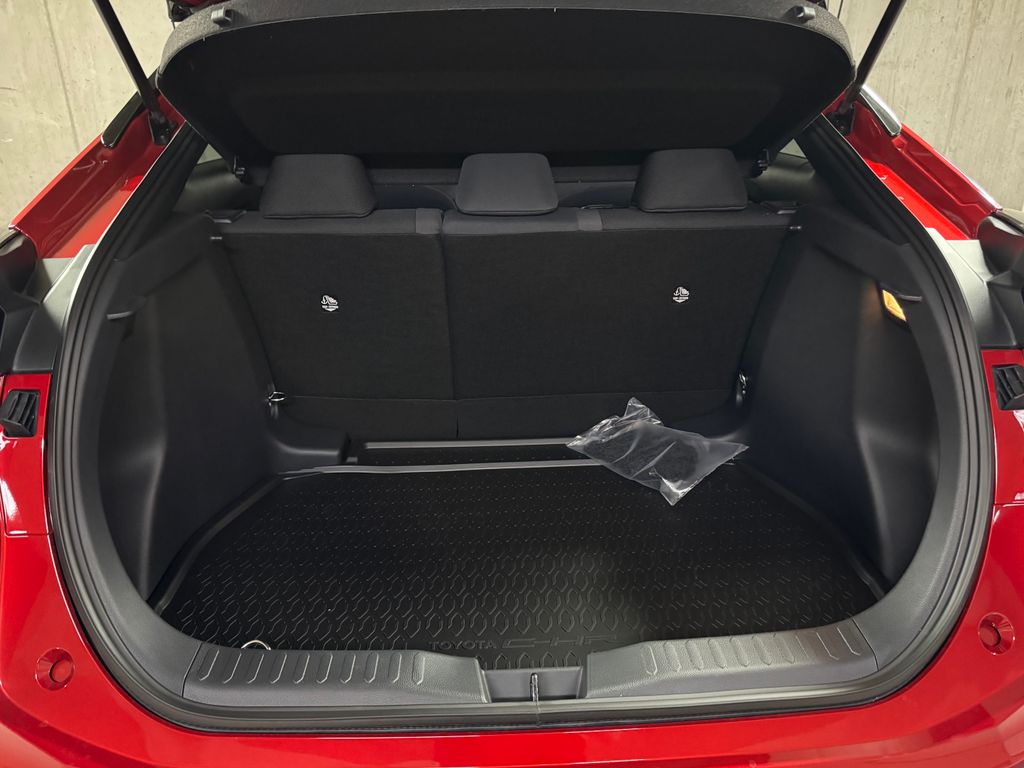 toyota-c-hr-1-8-hybrid-90kw-e-cvt-style - 9