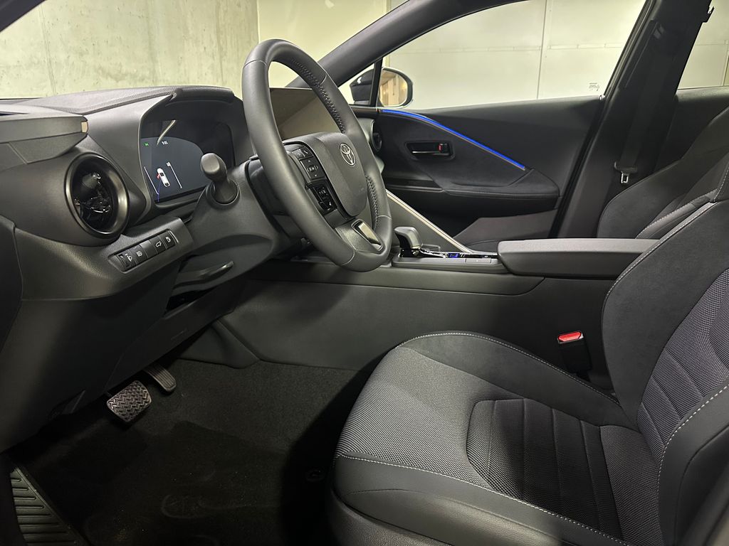 toyota-c-hr-executive-1-8-hybrid-90kw-e-cv - 8