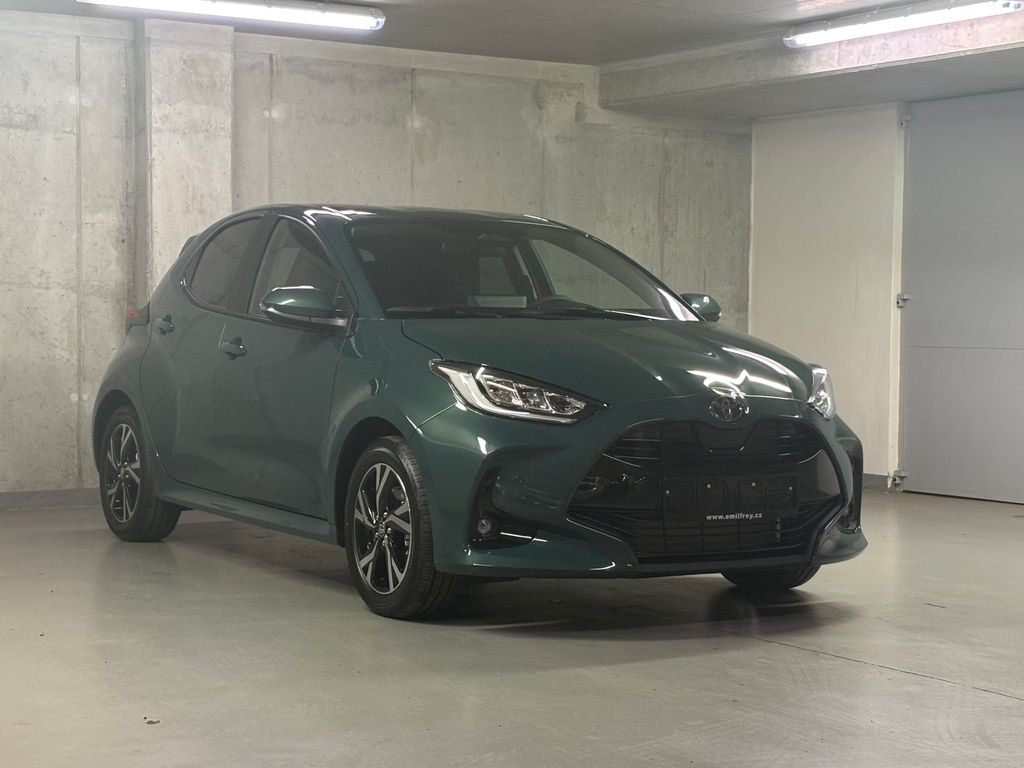 toyota-yaris-1-5-hybrid-e-cvt-style - 2