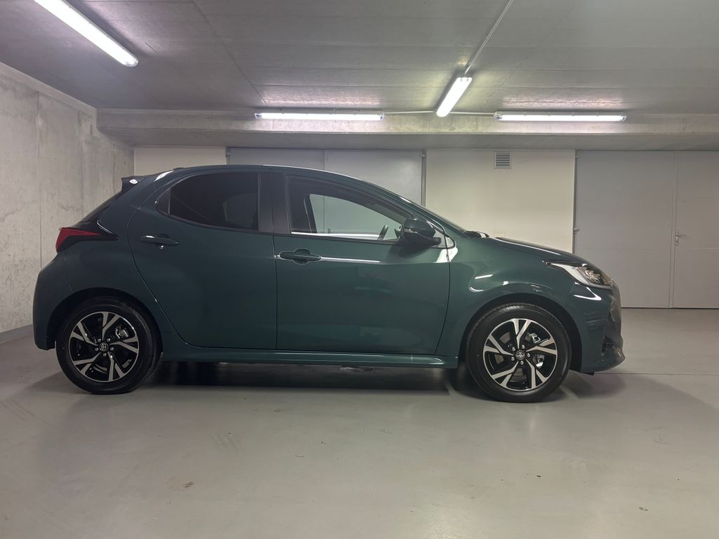 toyota-yaris-1-5-hybrid-e-cvt-style - 3