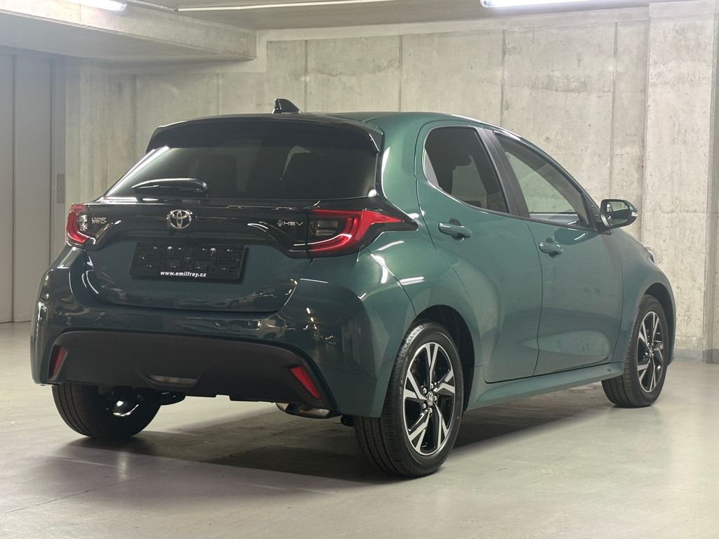 toyota-yaris-1-5-hybrid-e-cvt-style - 4