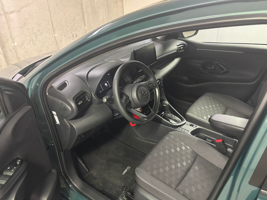 toyota-yaris-1-5-hybrid-e-cvt-style - 8