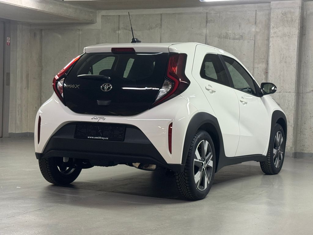 toyota-aygo-1-5-hybrid-116k-comfort - 4