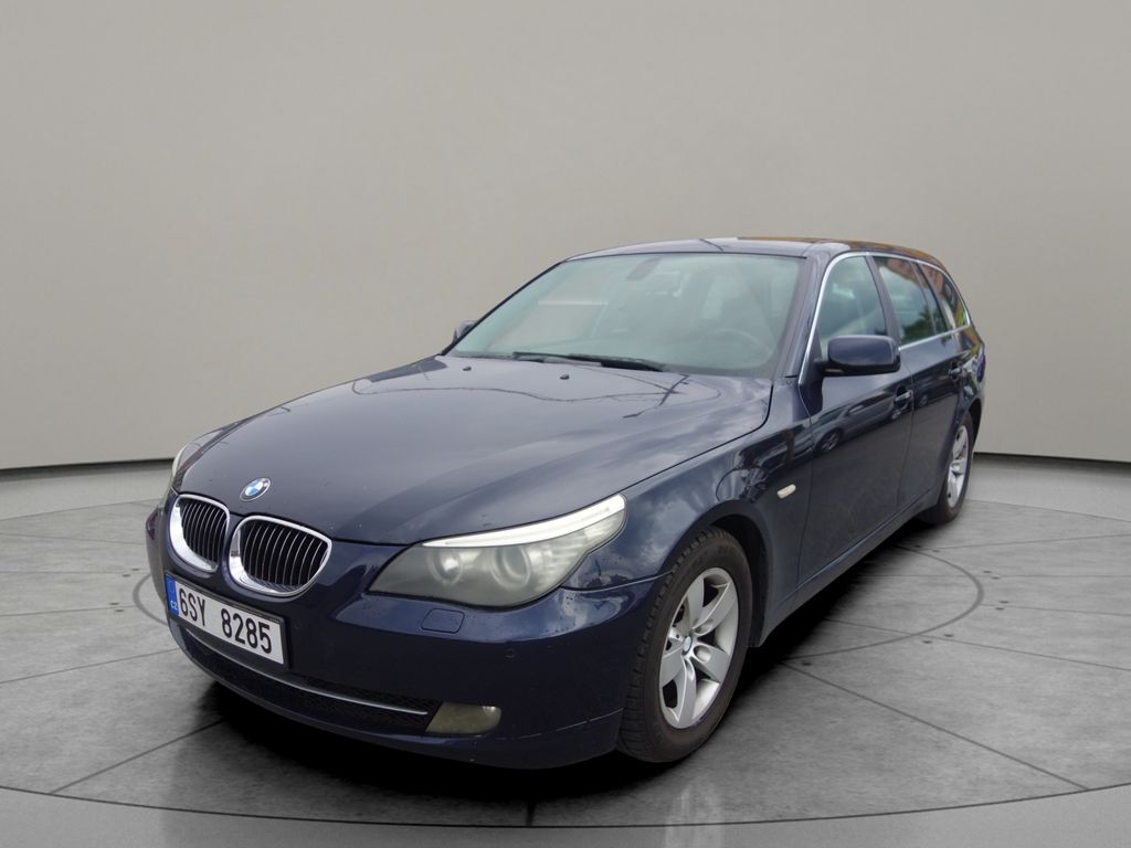 BMW Řada 5 530d PĚKNÝ !!! SERV.KNIHA !
