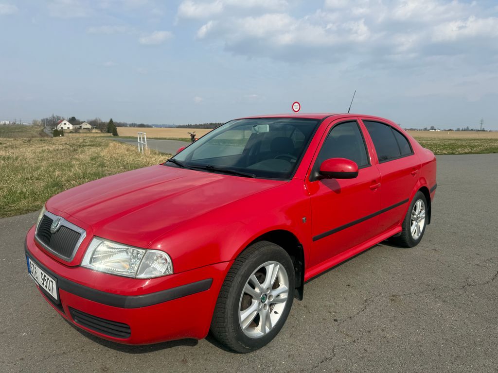 Škoda Octavia 1,6 75 kW TOUR