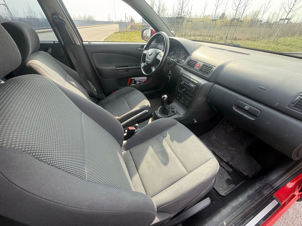 skoda-octavia-1-6-75-kw-tour - 8
