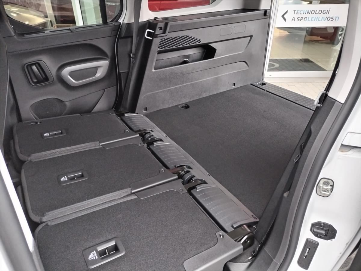 toyota-proace-city-verso-1-2-pack-comfort-vybava-family - 2