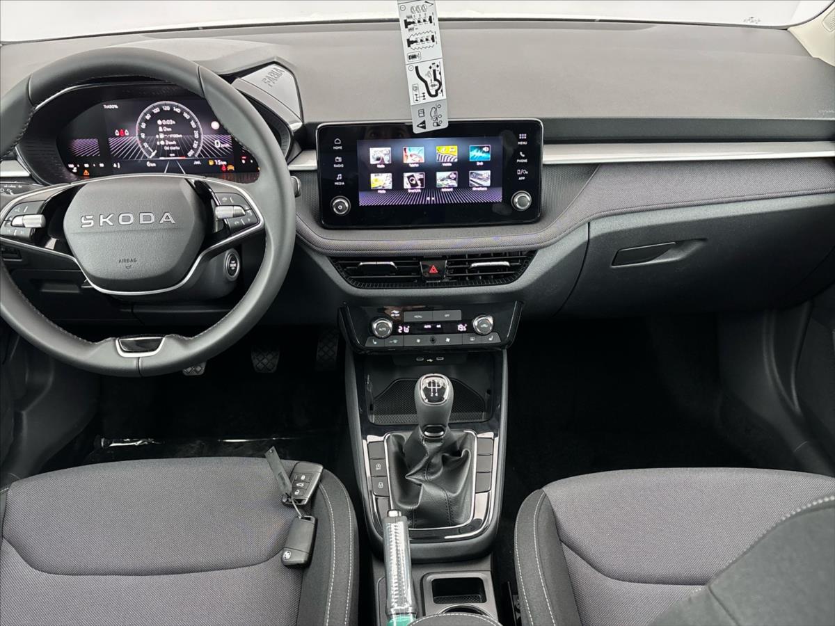 skoda-fabia-1-0-tsi-selection - 4