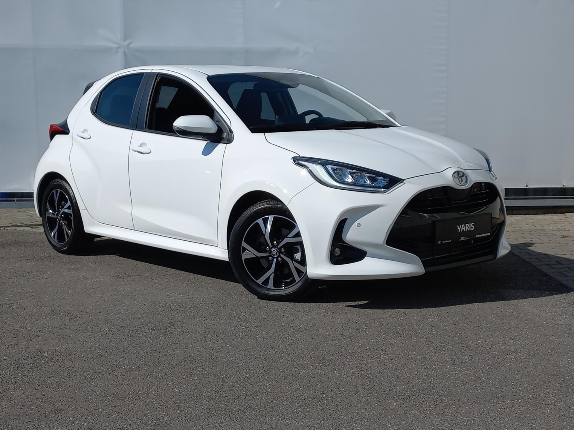 toyota-yaris-1-5-hybrid-e-cvt-116k-style - 4