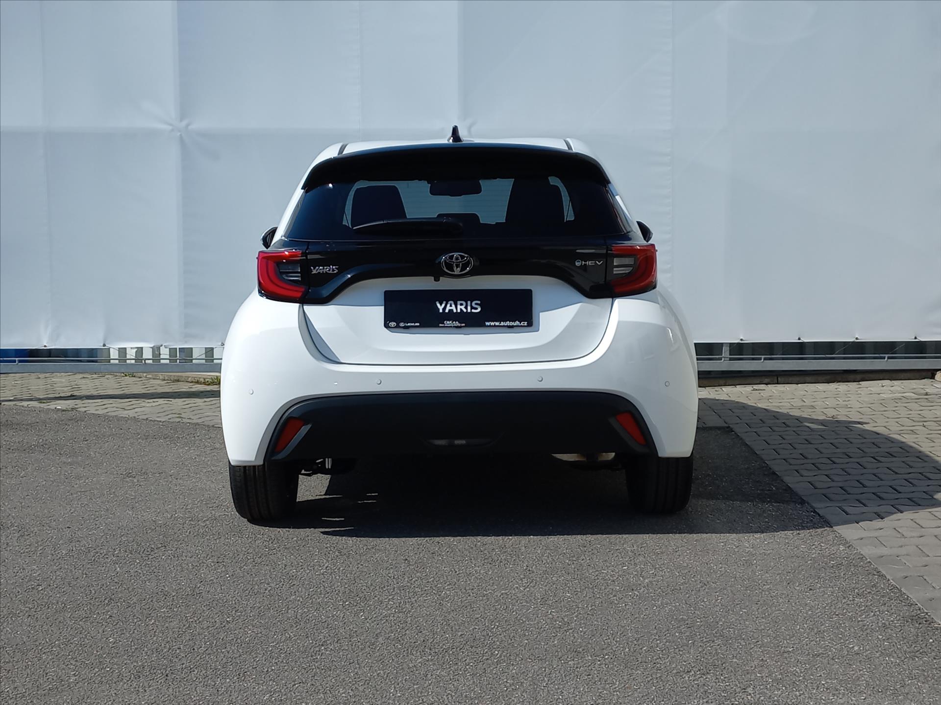 toyota-yaris-1-5-hybrid-e-cvt-116k-style - 5