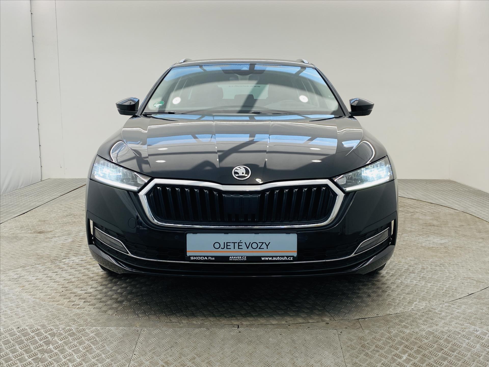 skoda-octavia-2-0-tdi-dsg-110-kw-style - 3