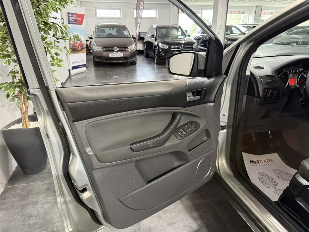 ford-kuga-2-0-tdci-titan-sony-keyless - 5