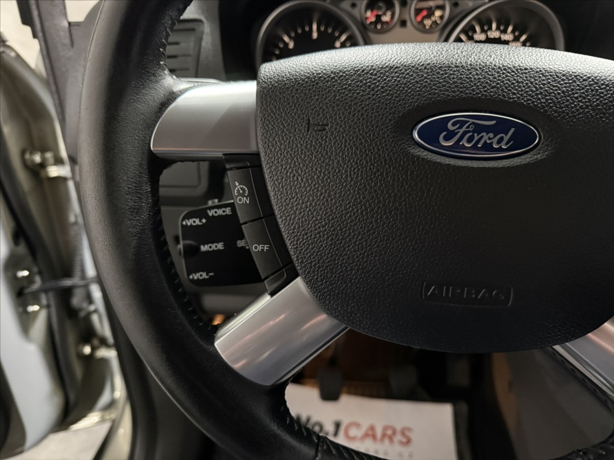 ford-kuga-2-0-tdci-titan-sony-keyless - 9