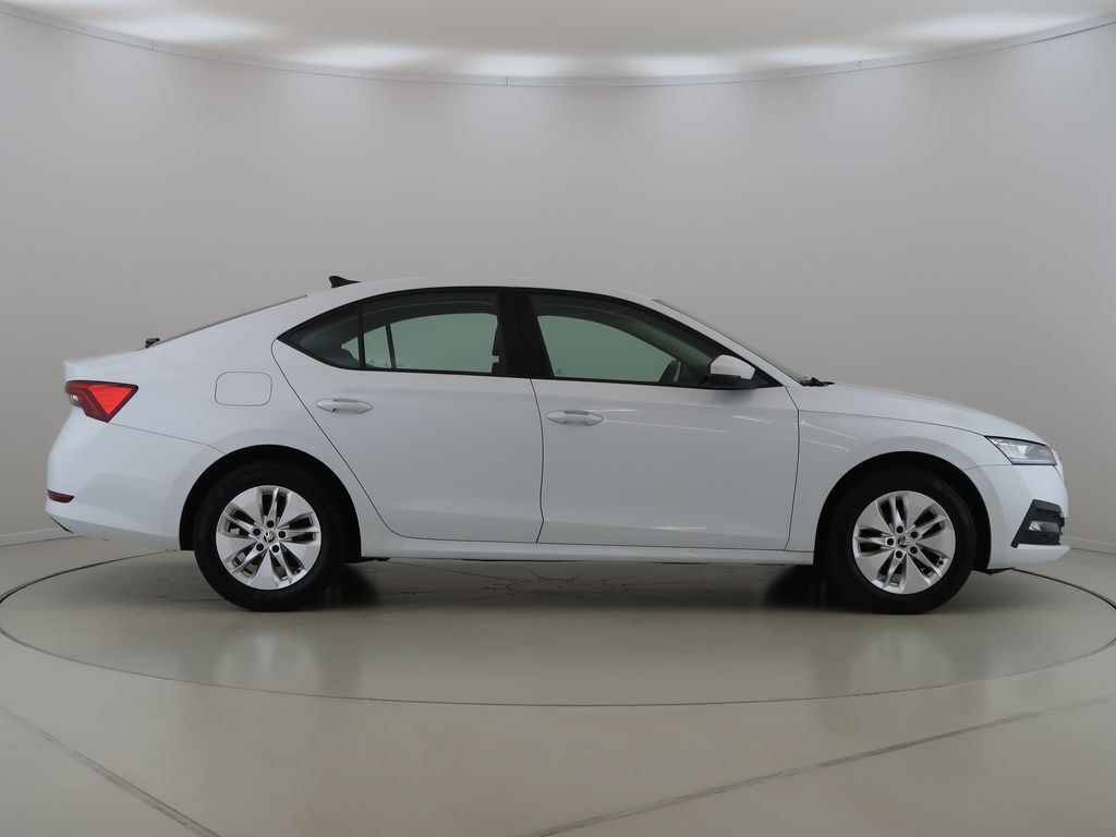 skoda-octavia-2-0tdi-cz-1maj-dph-ambition - 3