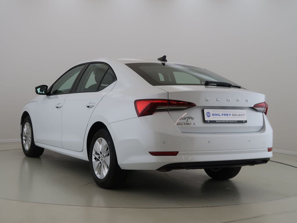 skoda-octavia-2-0tdi-cz-1maj-dph-ambition - 4