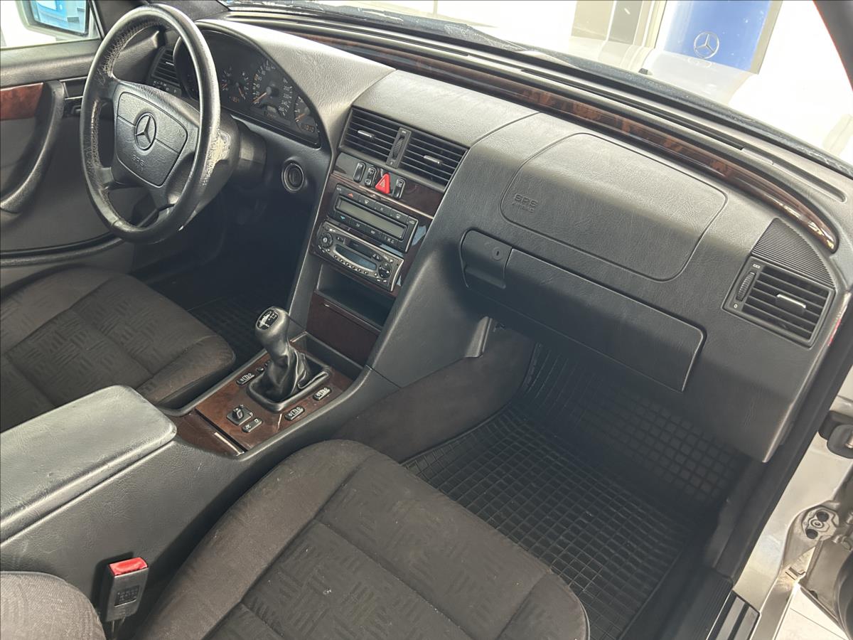 mercedes-benz-tridy-c-2-0-kompressor-eko-zaplaceno - 7