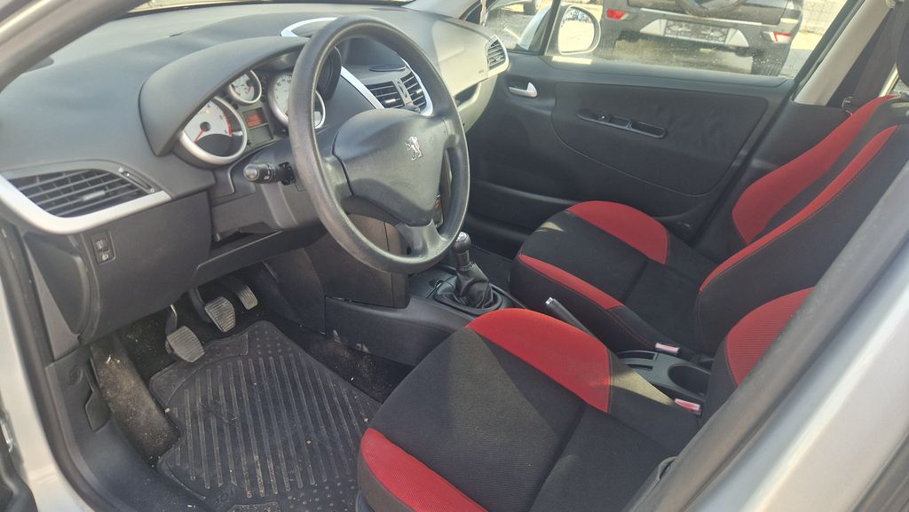 peugeot-207-1-6-hdi - 6