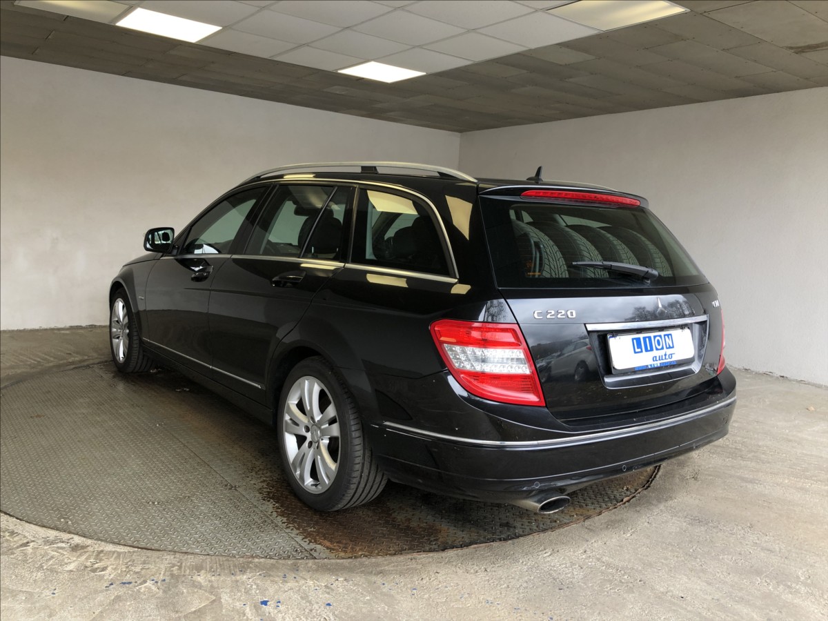 mercedes-benz-tridy-c-2-2-220-cdi - 4