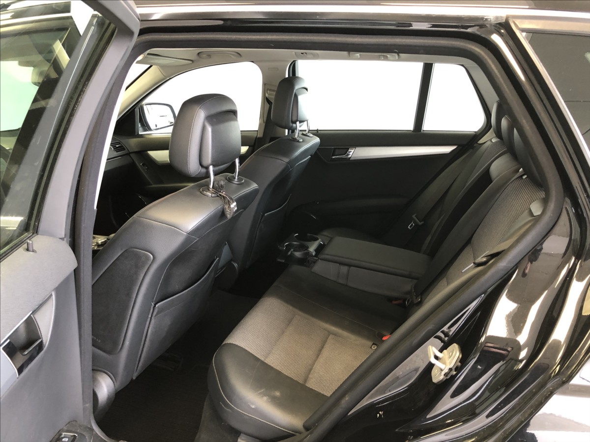 mercedes-benz-tridy-c-2-2-220-cdi - 9