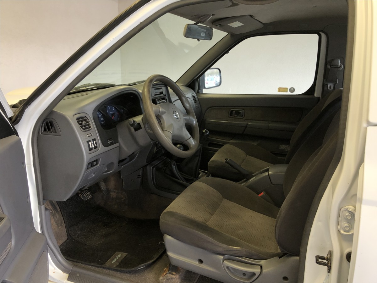 nissan-double-cab-2-5-dci - 8