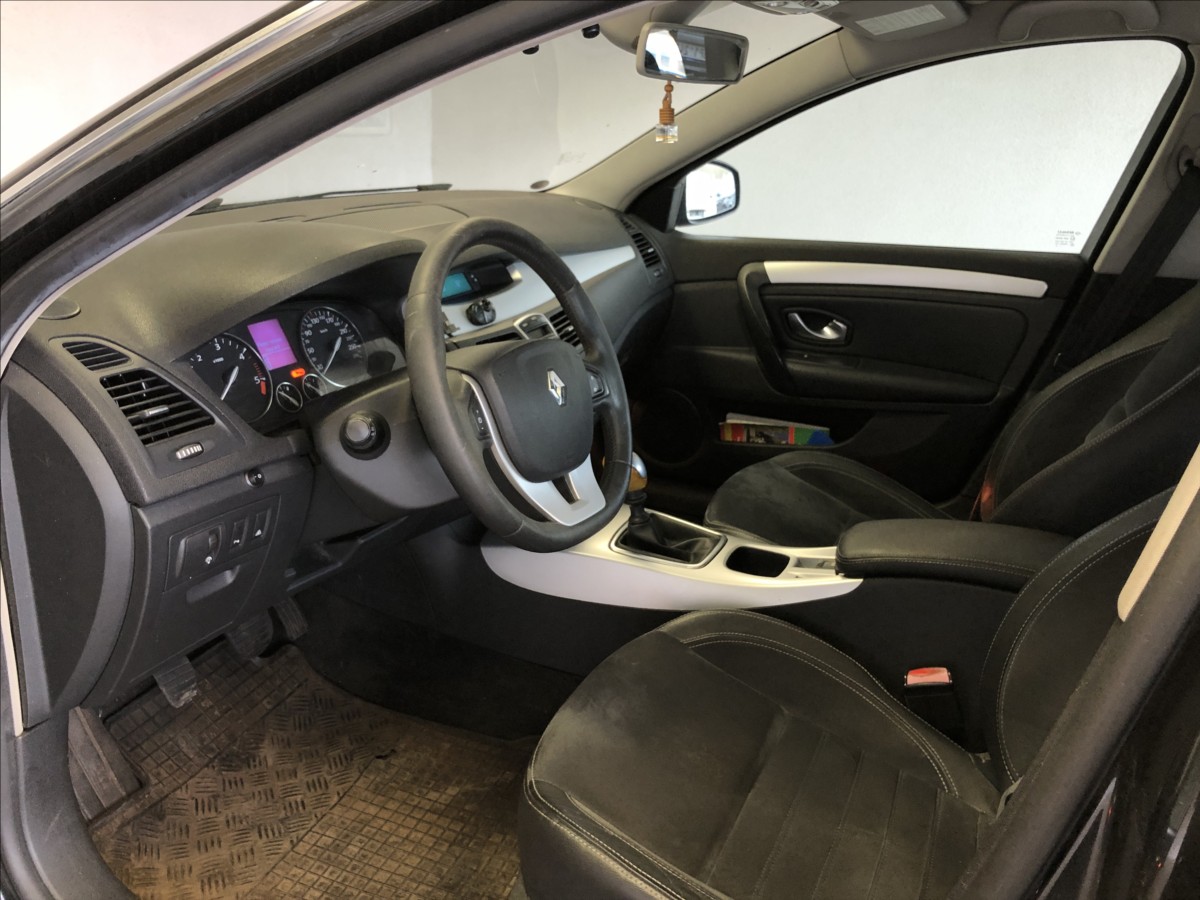 renault-laguna-2-0-dci - 8