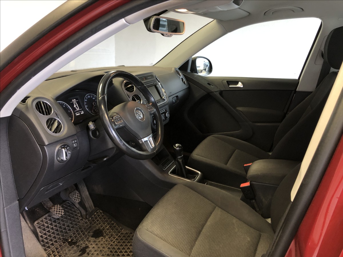 volkswagen-tiguan-2-0-tdi - 8