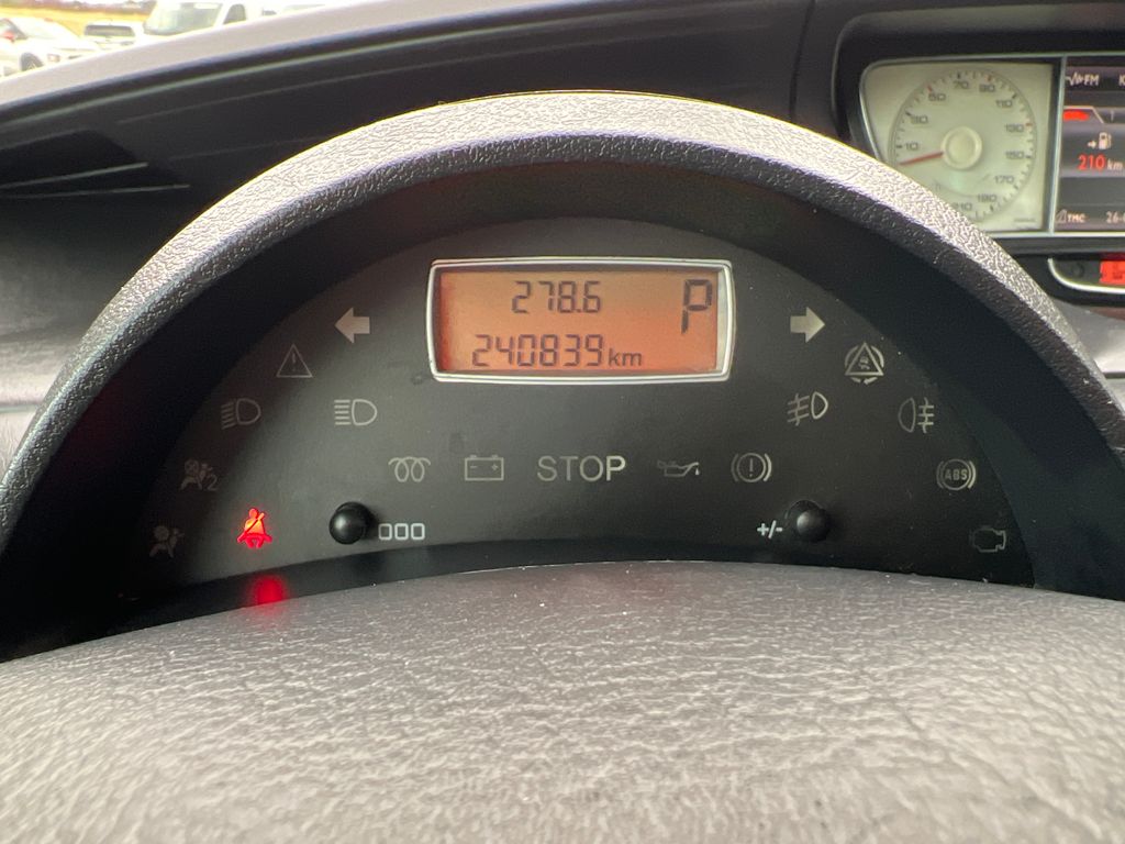 citroen-c8-2-0-hdi-163k-servis-zaruka - 9