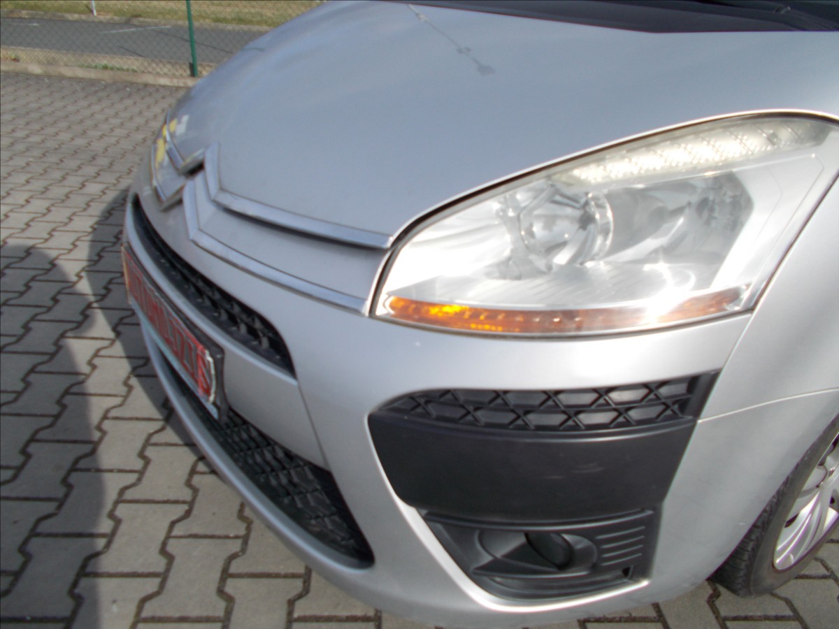 citroen-c4-picasso-1-6-hdi-80-kw-digiklima - 6
