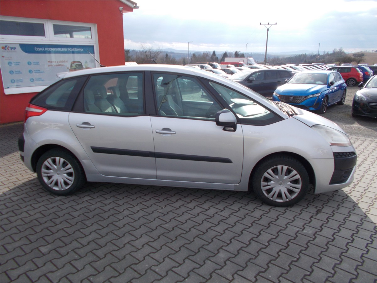 citroen-c4-picasso-1-6-hdi-80-kw-digiklima - 8