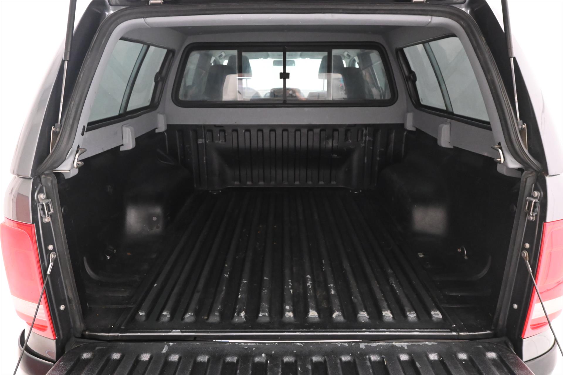 volkswagen-amarok-2-0-bi-tdi-132-kw-nezavisle-topeni-zaruka-az-5-let - 9