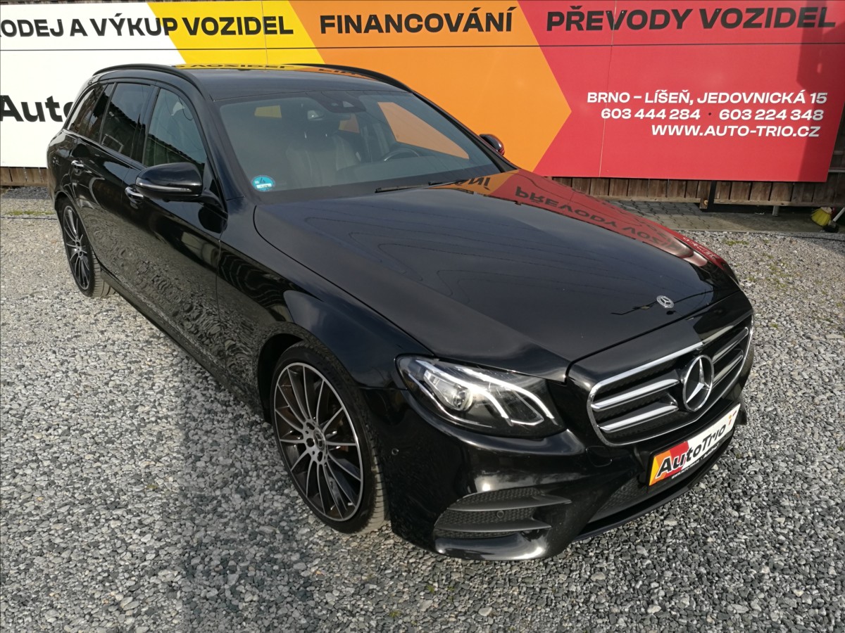 mercedes-benz-tridy-e-300d - 1