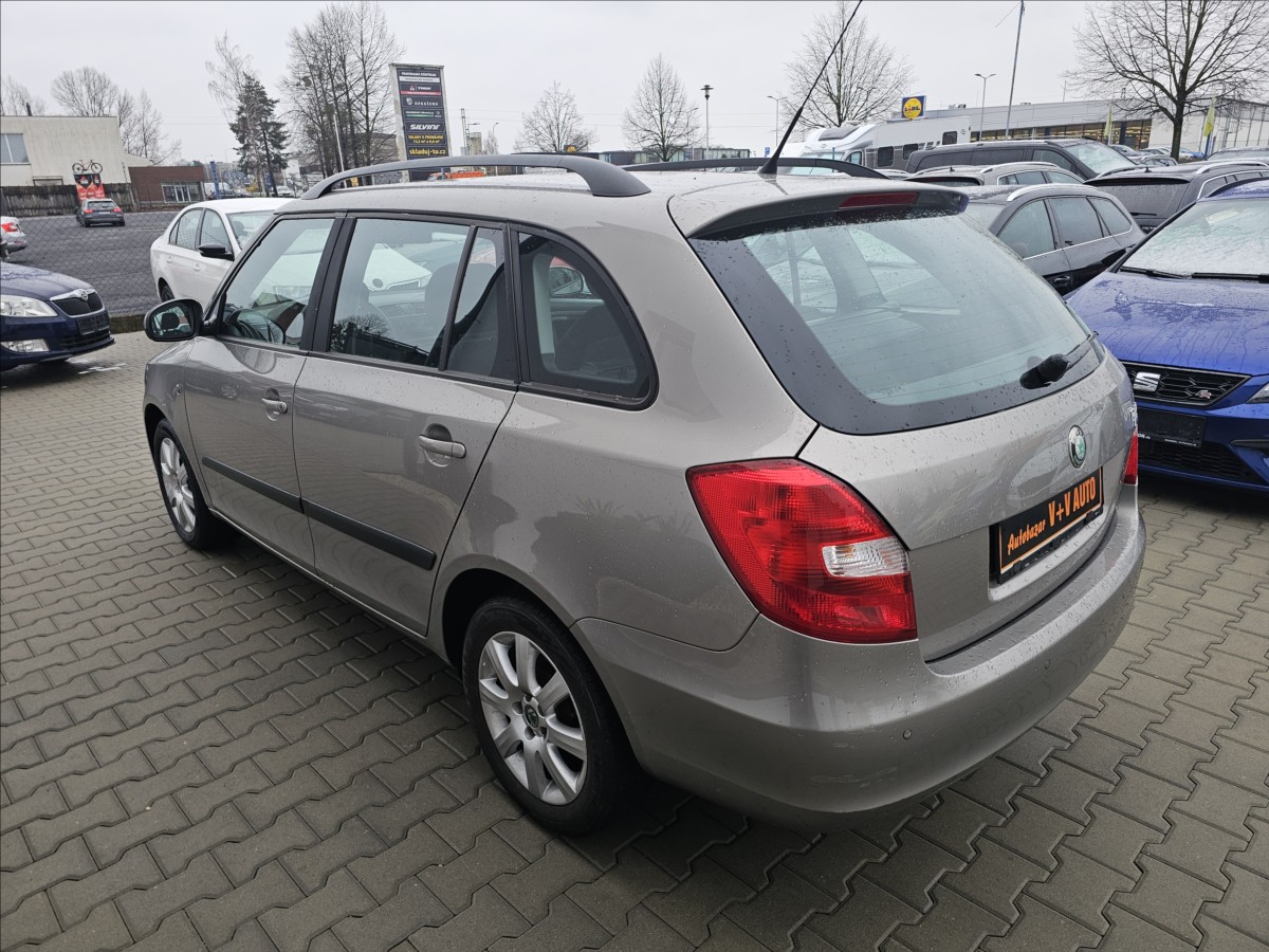 skoda-fabia-ii-1-2-tsi-ambition-klima - 7