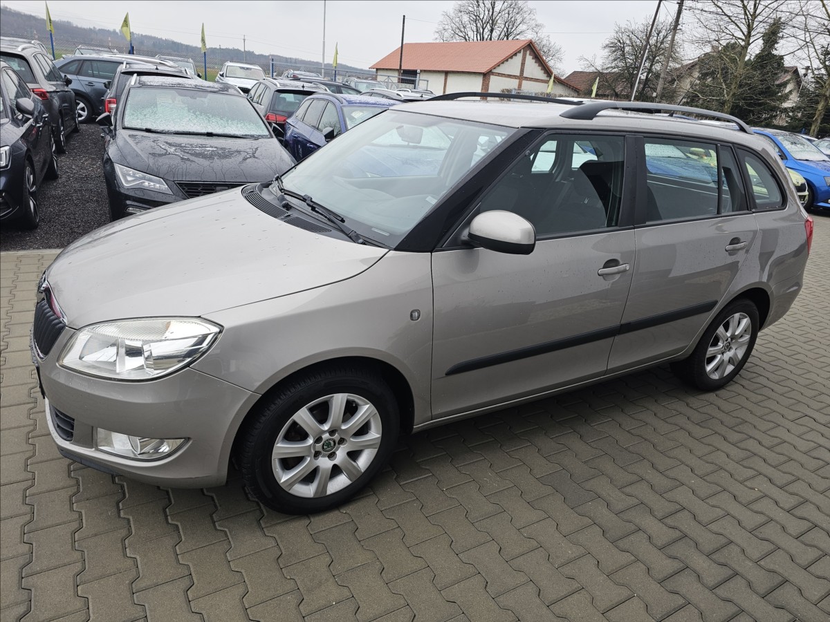 skoda-fabia-ii-1-2-tsi-ambition-klima - 9