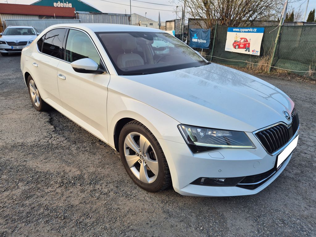 skoda-superb-2-0-tdi-dsg-style-plus-cz-ta - 2